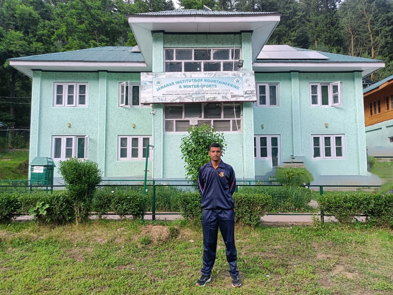 Cadet Amit Kumar, a member of the 19 Jhar BN NCC from Yogoda Satsanga Mahavidyalaya, is currently participating in the Basic Mountaineering Course-145.