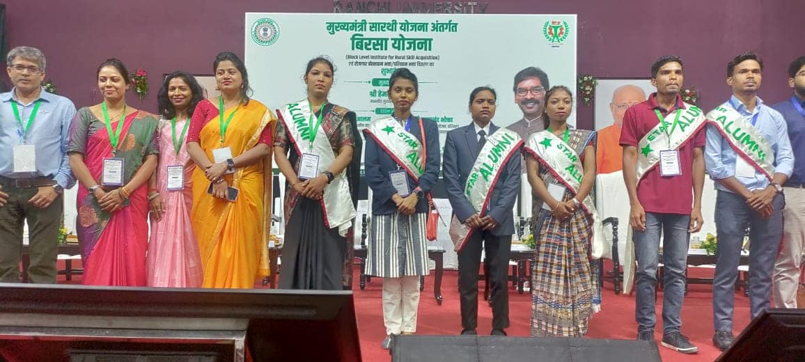 Former student of YSM, Shushma Kumari was felicitated today at the chief Ministers Sarathi Yojana Program organized at Aryabhatta Auditorium, Morabadi.