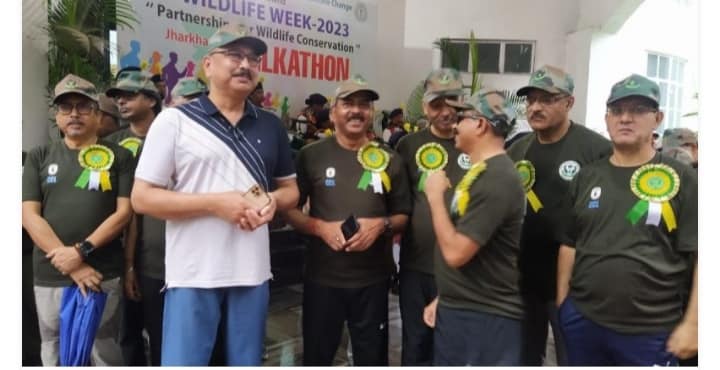 Wildlife Week was organized by walkathon on Sunday 01.10.2023 at 6 am in Ranchi with the aim of awareness of forest conservation.