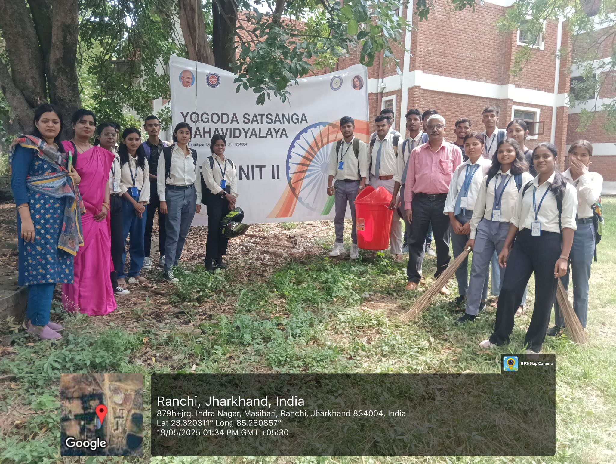 A cleanliness drive was organized in and outside the premises of Yogoda School as part of the National Service Scheme (NSS) activities.