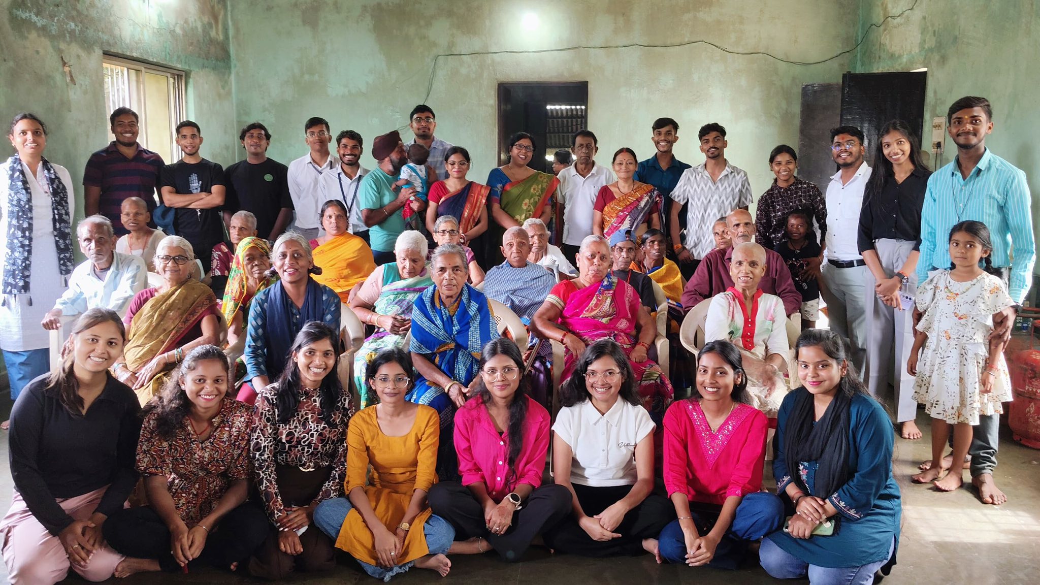 Team Pehchan undertook a heartfelt community outreach initiative by visiting Viskasan Adarsh Home, an old age home in Ranchi.