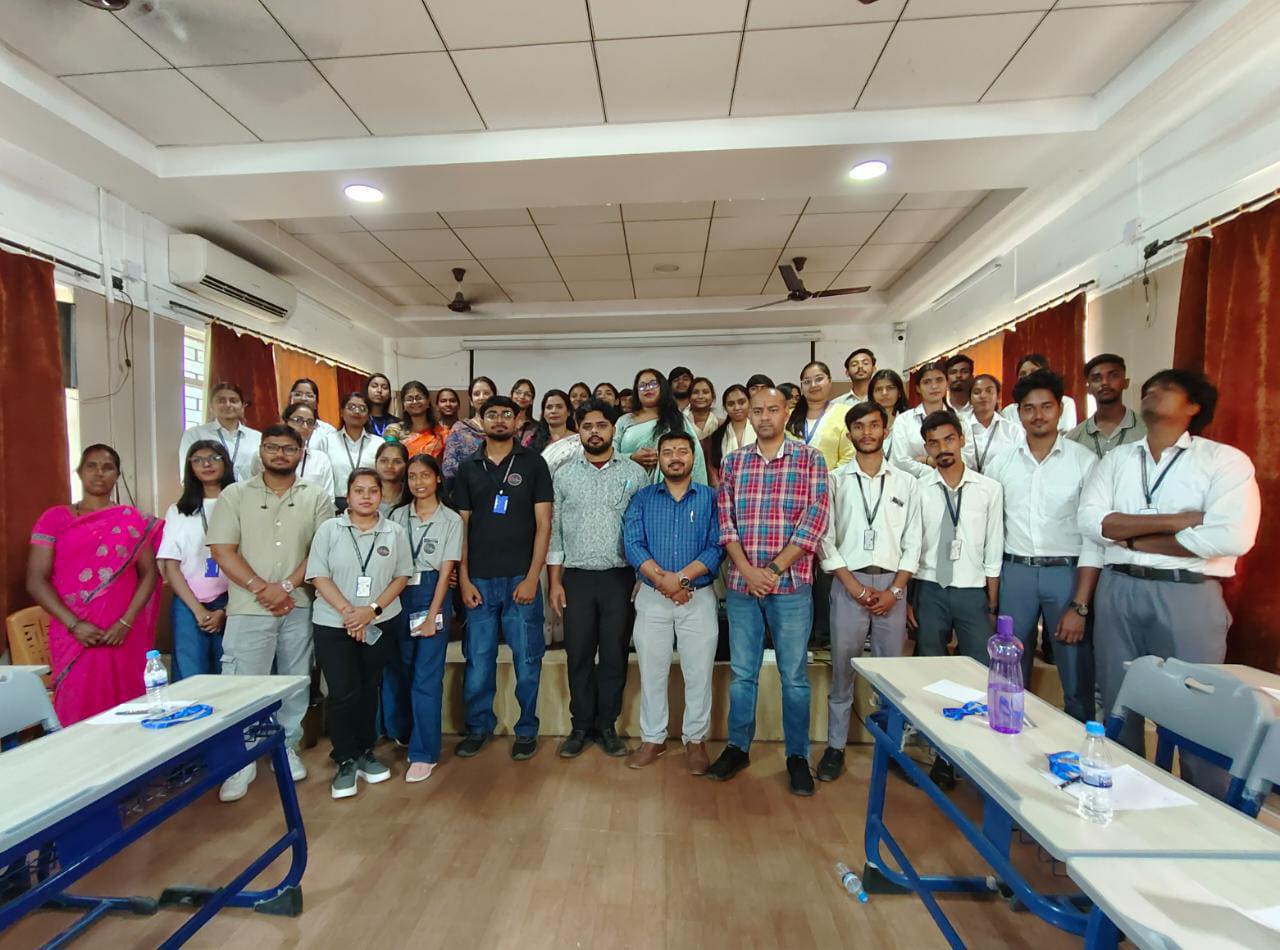 Day 1 of V_Fusion 2026 (cultural events) wrapped up on a high note! Organized by Team Pehchan, the Inter-College Debate Competition brought together the brightest minds from across Ranchi.